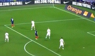 足球比分-【世预赛】格列兹曼双响 本泽马助攻 法国2比0芬兰