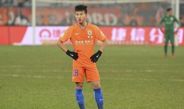竞彩足球推荐-姚均晟：在鲁能学会了许多 遗憾未展现最好的自己