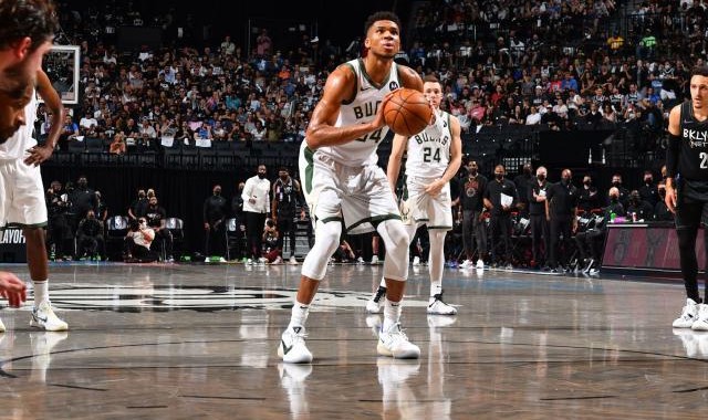 足球比分-回到主场罚球终于上线，“字母哥”的考验尚未结束