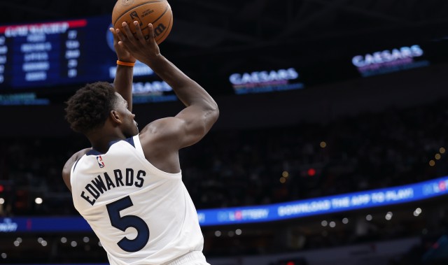 竞彩足球中奖查询-扛起产量！爱德华兹半场11投5中&amp;三分5中2 拿下17分4板1助