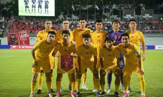 马德兴：黄嘉辉是国足最大发现，邵佳一在试新东西